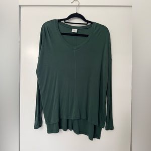 Cabi Chill Tee in Hunter Green. Style #3416.